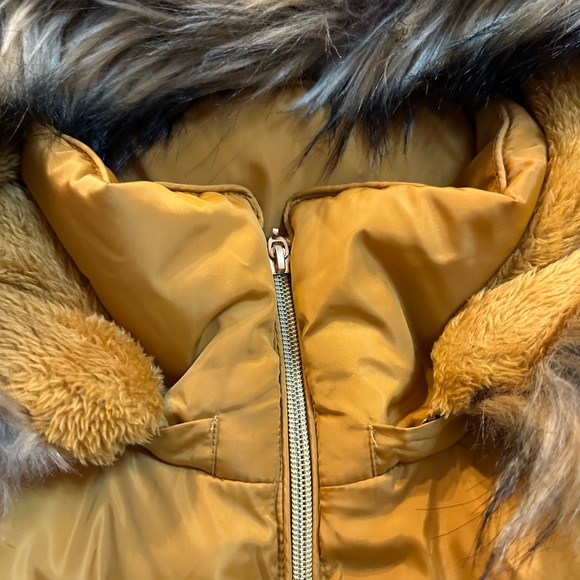 BodiLove Women's Winter Quilted Puffer Jacket with Removable Faux Fur Size Small - Picture 4 of 9